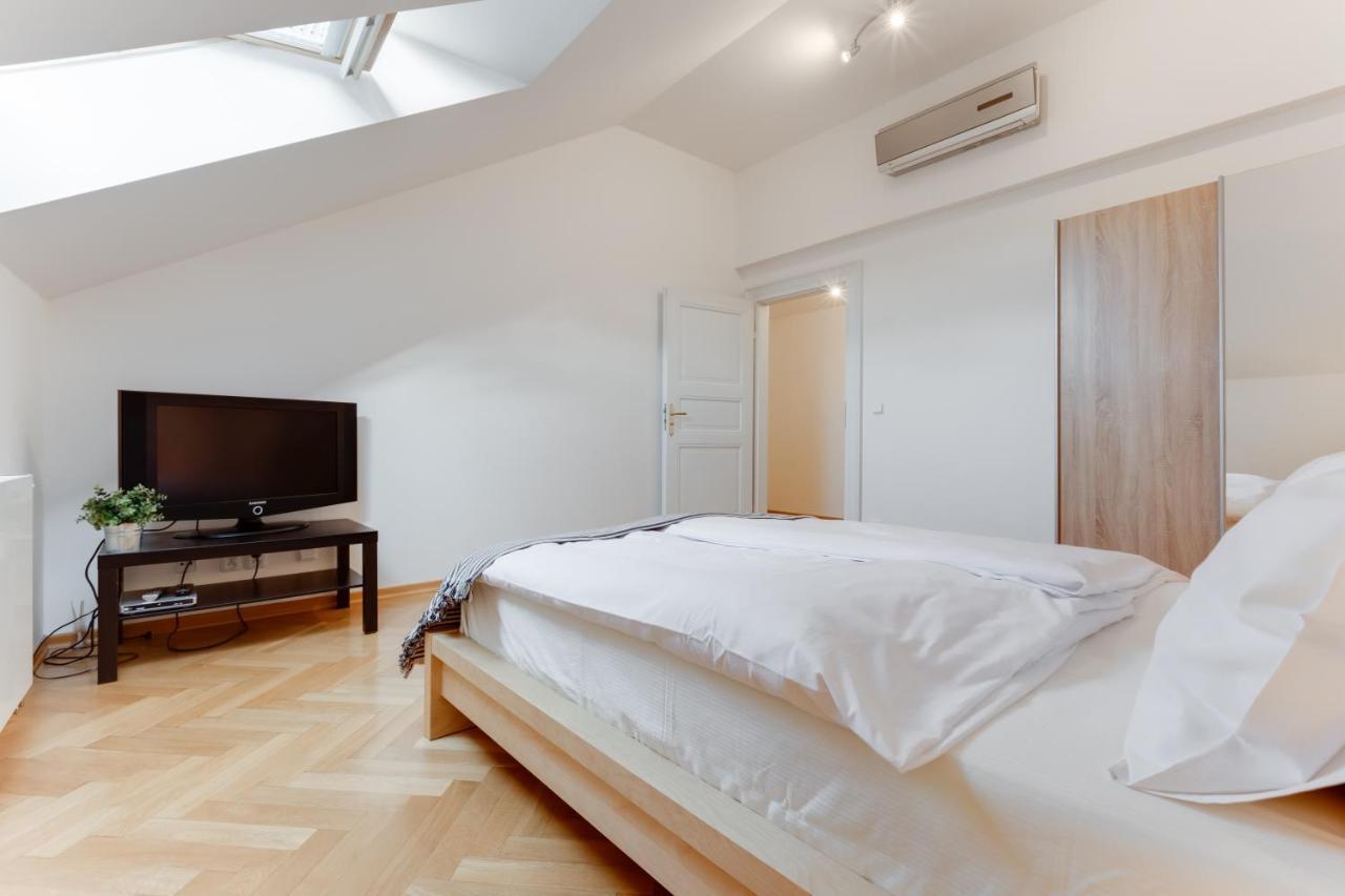 Jt'S Apartments Bilkova Str. Praha Bagian luar foto