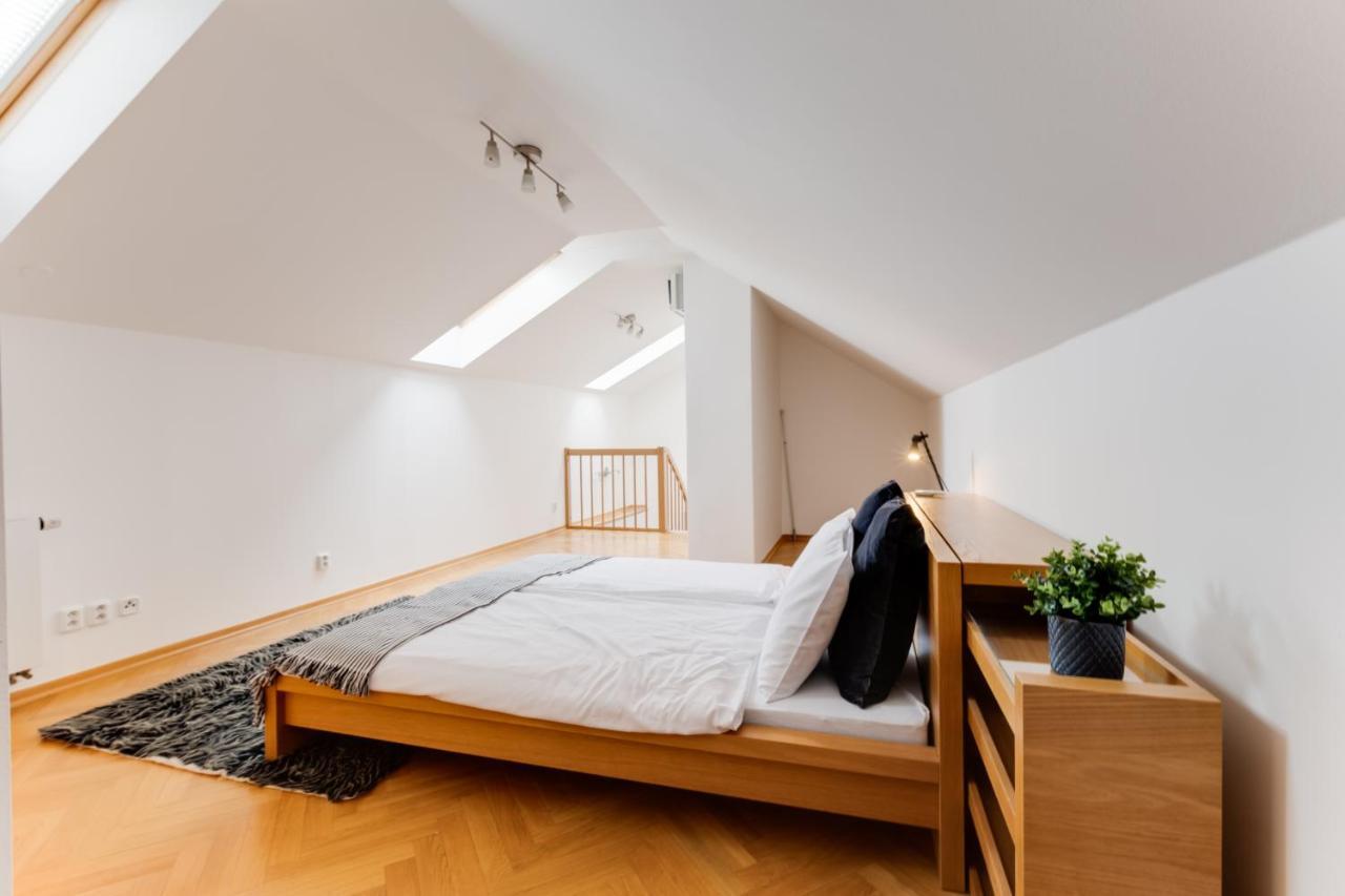 Jt'S Apartments Bilkova Str. Praha Bagian luar foto